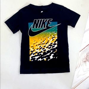 NIKE Black Graphic Boys Tee Size 6